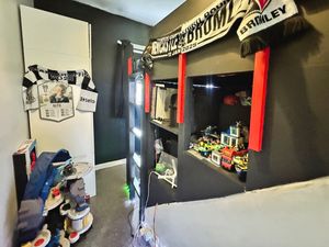 Photo 4- click for photo gallery